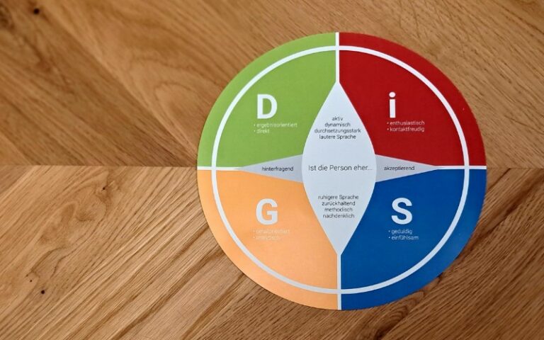 disg_slide_01